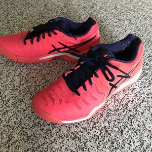 Women’s ASIC Tennis Shoes